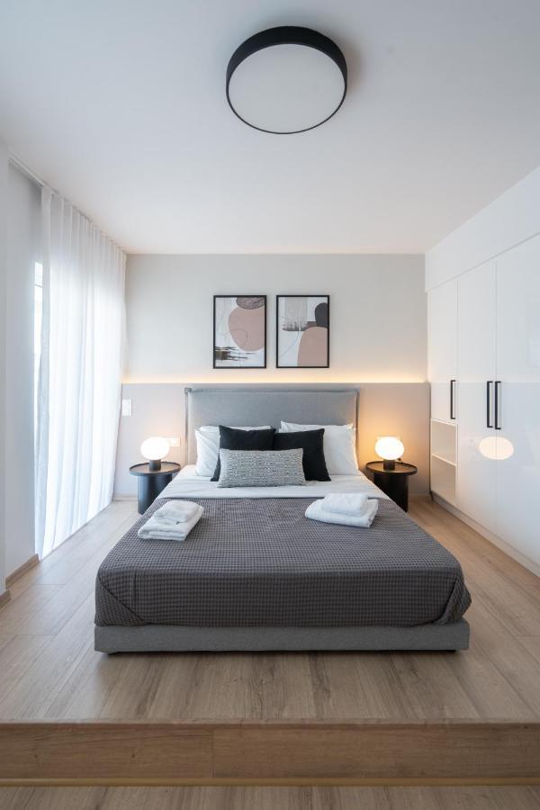 Luxury 4 Bedrooms Apartment Near Flisvos Marina Piräus Exterior foto