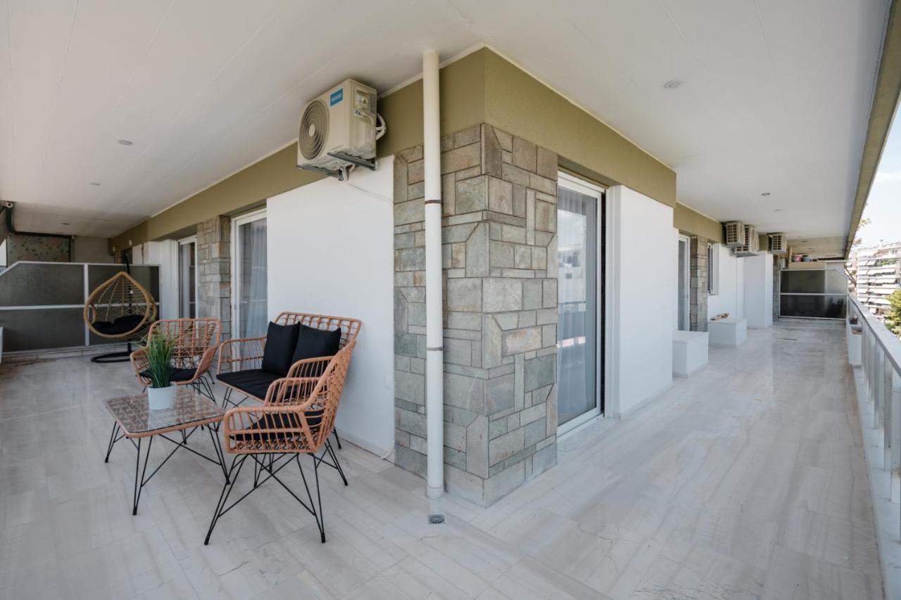 Luxury 4 Bedrooms Apartment Near Flisvos Marina Piräus Exterior foto