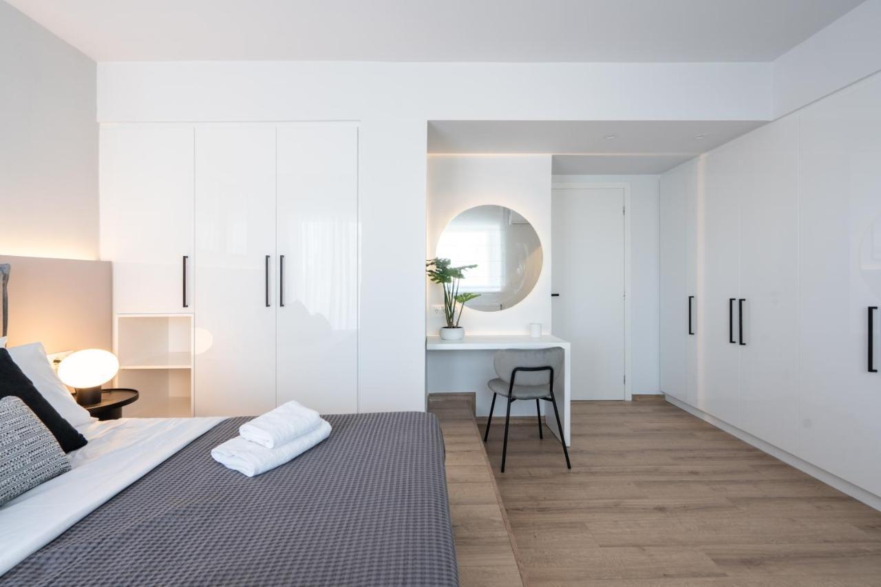 Luxury 4 Bedrooms Apartment Near Flisvos Marina Piräus Exterior foto