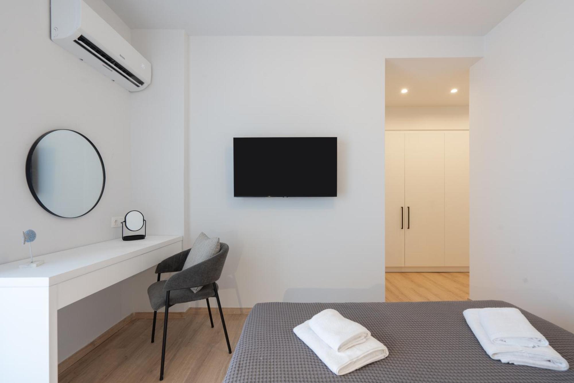 Luxury 4 Bedrooms Apartment Near Flisvos Marina Piräus Exterior foto