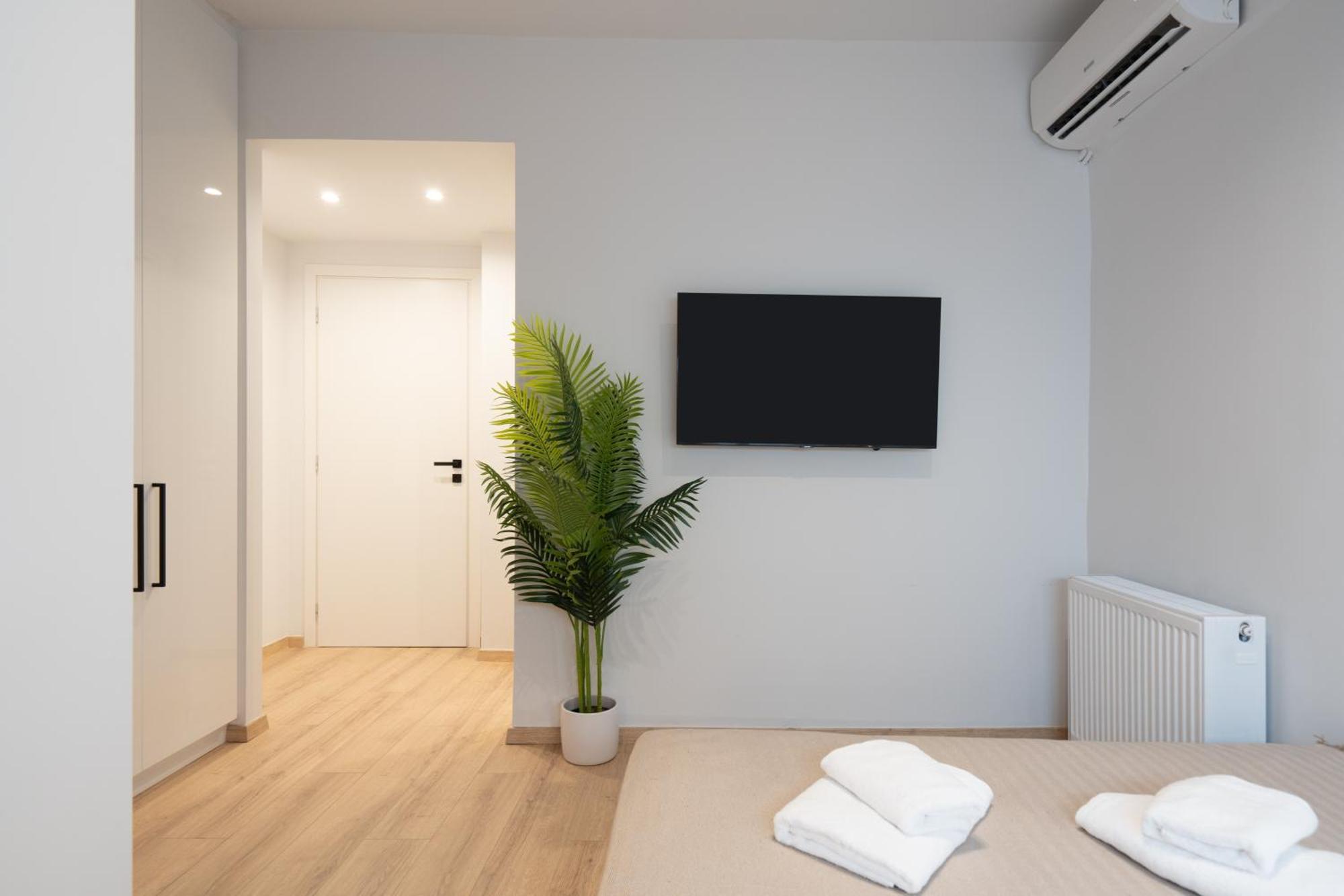 Luxury 4 Bedrooms Apartment Near Flisvos Marina Piräus Exterior foto