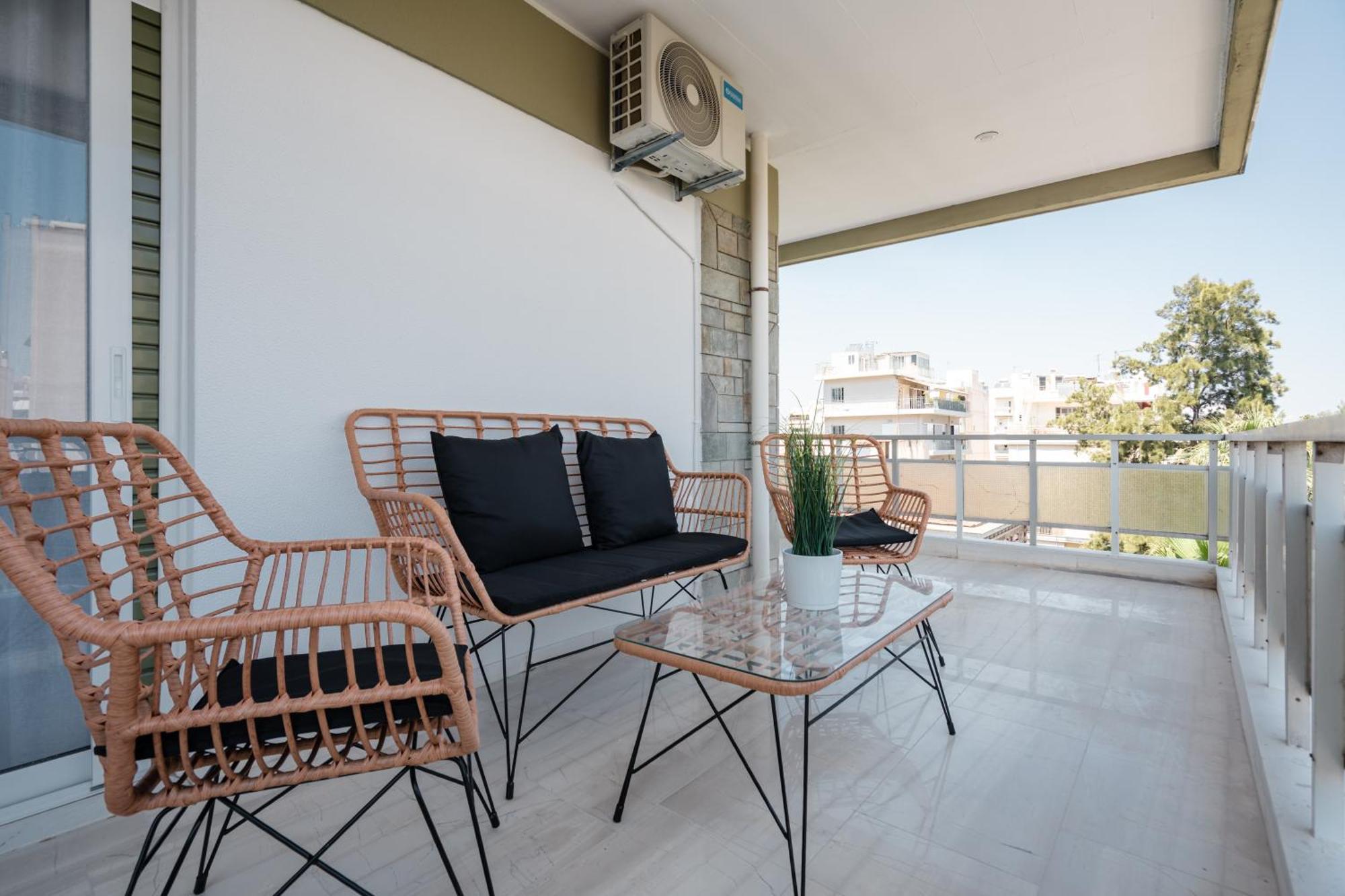 Luxury 4 Bedrooms Apartment Near Flisvos Marina Piräus Exterior foto