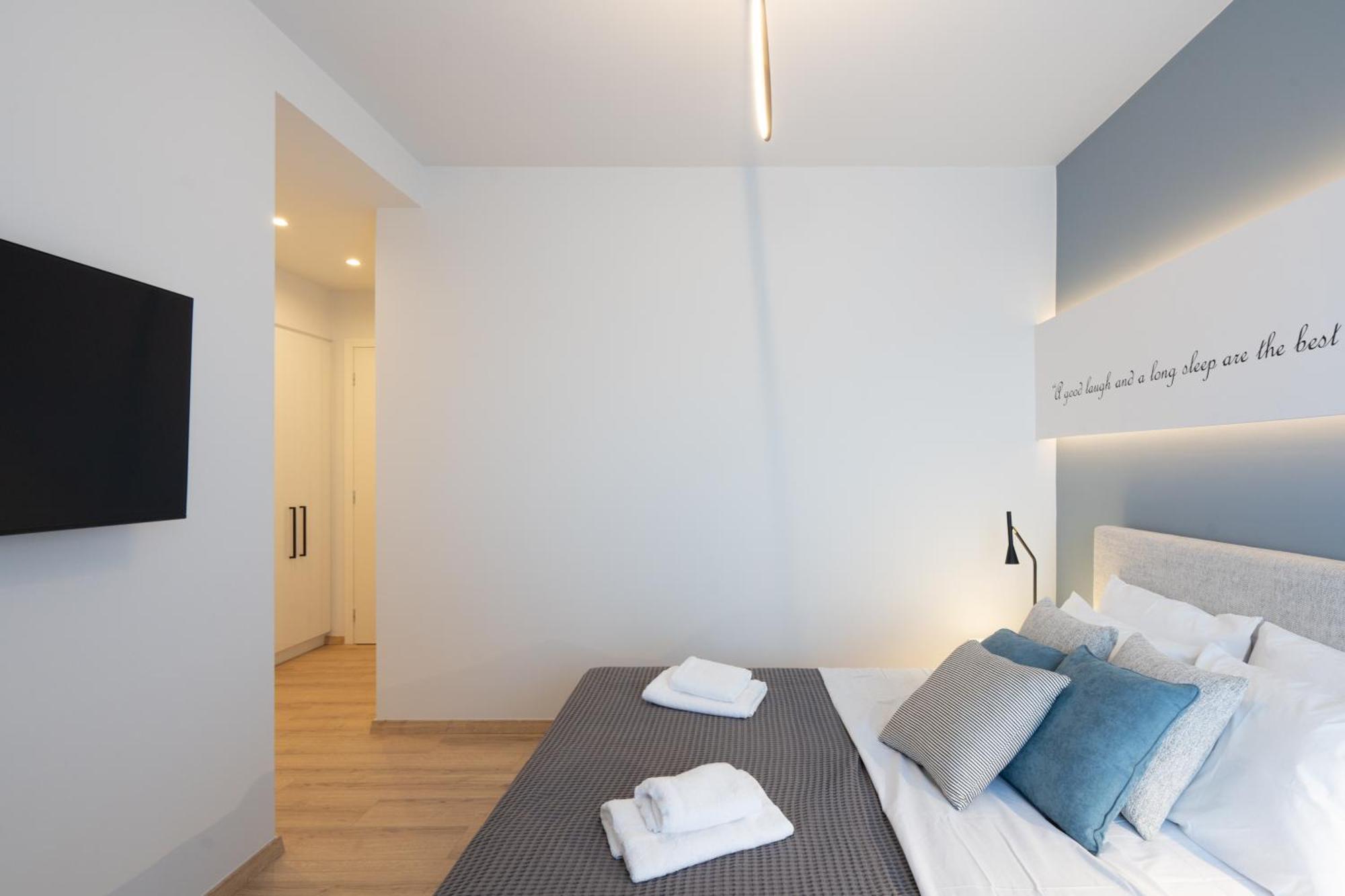 Luxury 4 Bedrooms Apartment Near Flisvos Marina Piräus Exterior foto