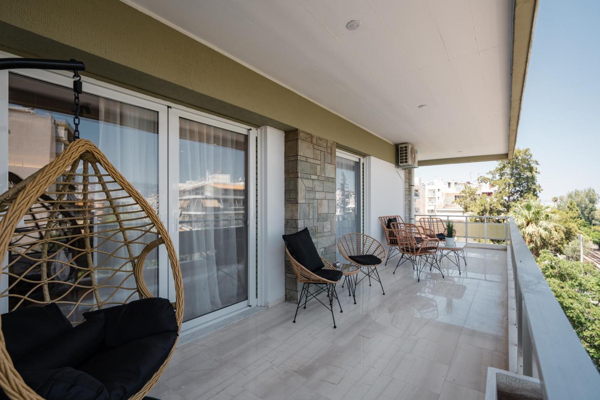 Luxury 4 Bedrooms Apartment Near Flisvos Marina Piräus Exterior foto