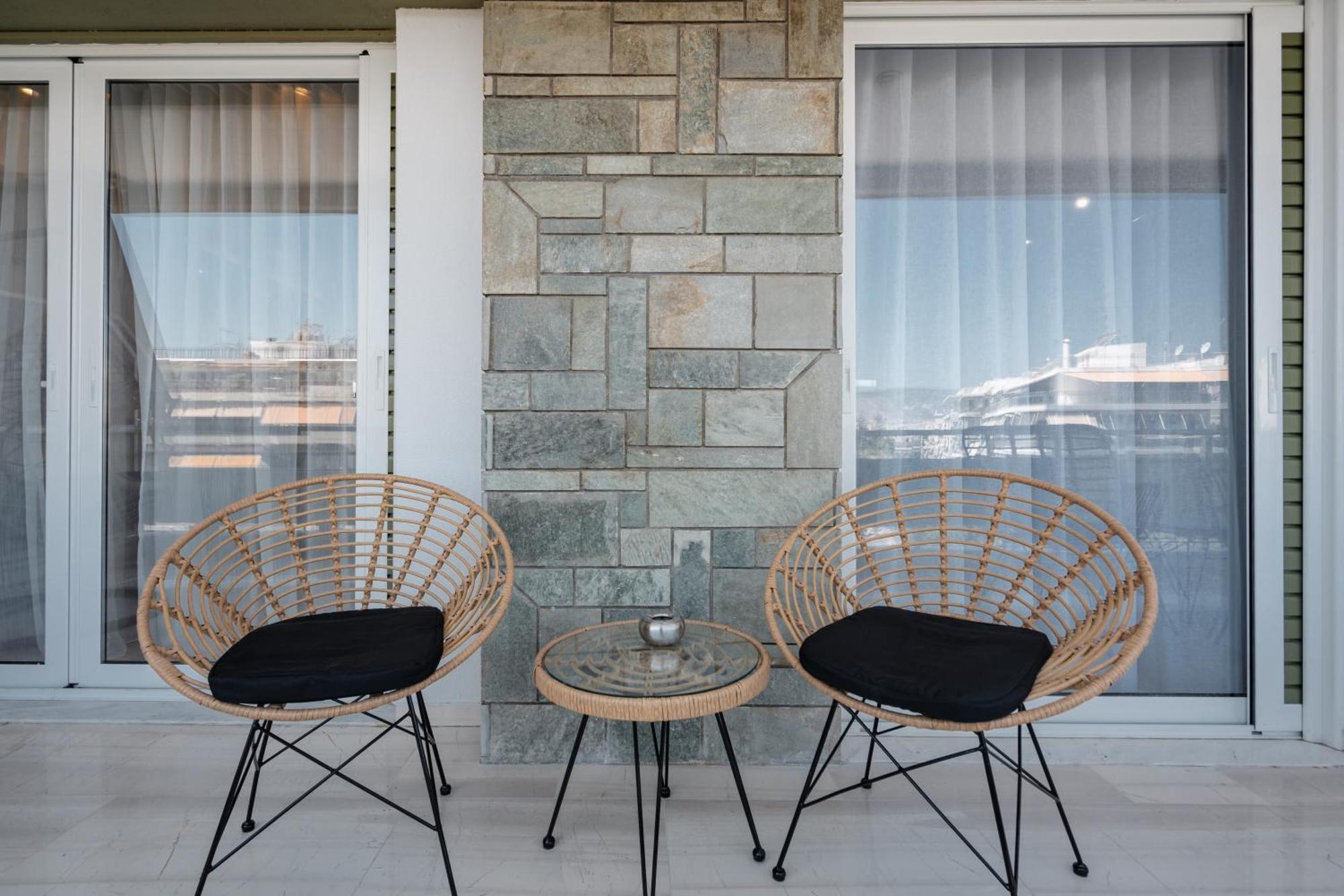 Luxury 4 Bedrooms Apartment Near Flisvos Marina Piräus Exterior foto