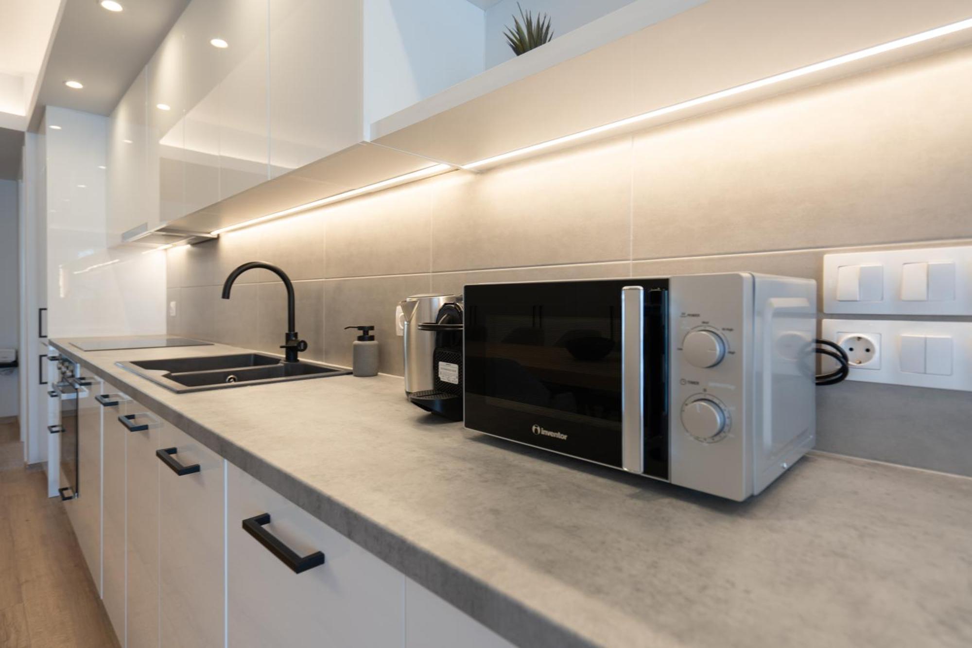 Luxury 4 Bedrooms Apartment Near Flisvos Marina Piräus Exterior foto